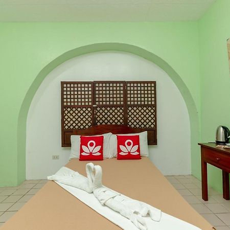 Zen Rooms Calle Crisologo Βιγκάν Εξωτερικό φωτογραφία