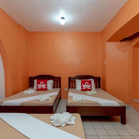 Zen Rooms Calle Crisologo Βιγκάν Εξωτερικό φωτογραφία