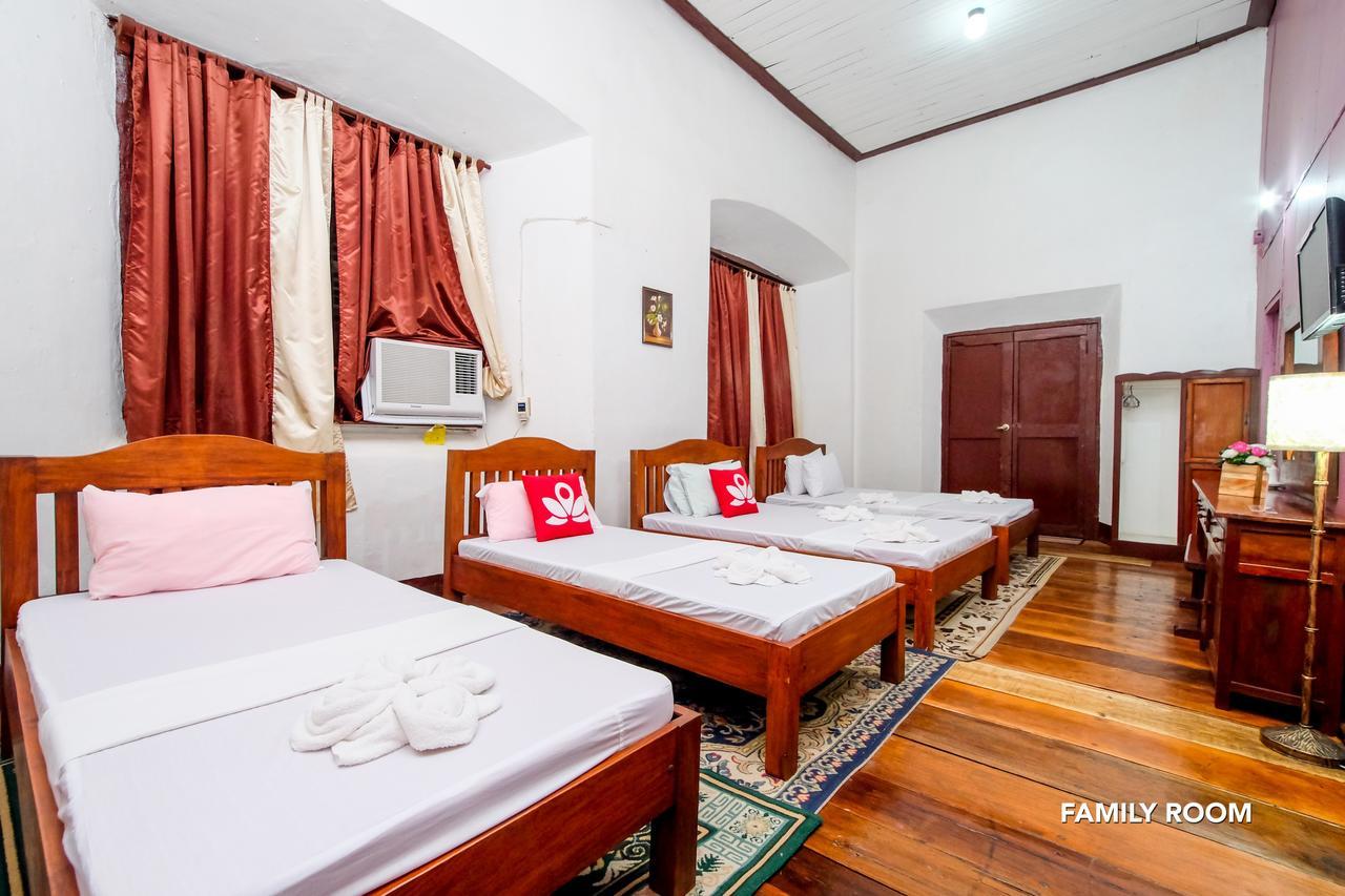 Zen Rooms Calle Crisologo Βιγκάν Εξωτερικό φωτογραφία