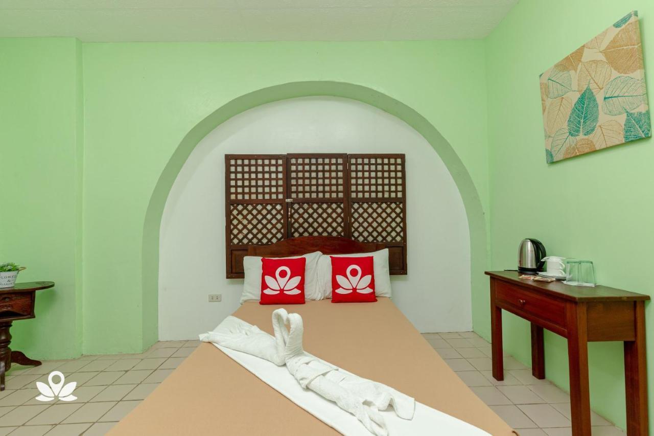 Zen Rooms Calle Crisologo Βιγκάν Εξωτερικό φωτογραφία