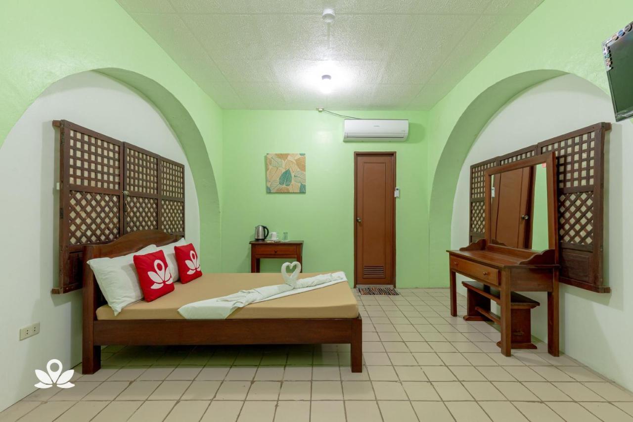 Zen Rooms Calle Crisologo Βιγκάν Εξωτερικό φωτογραφία