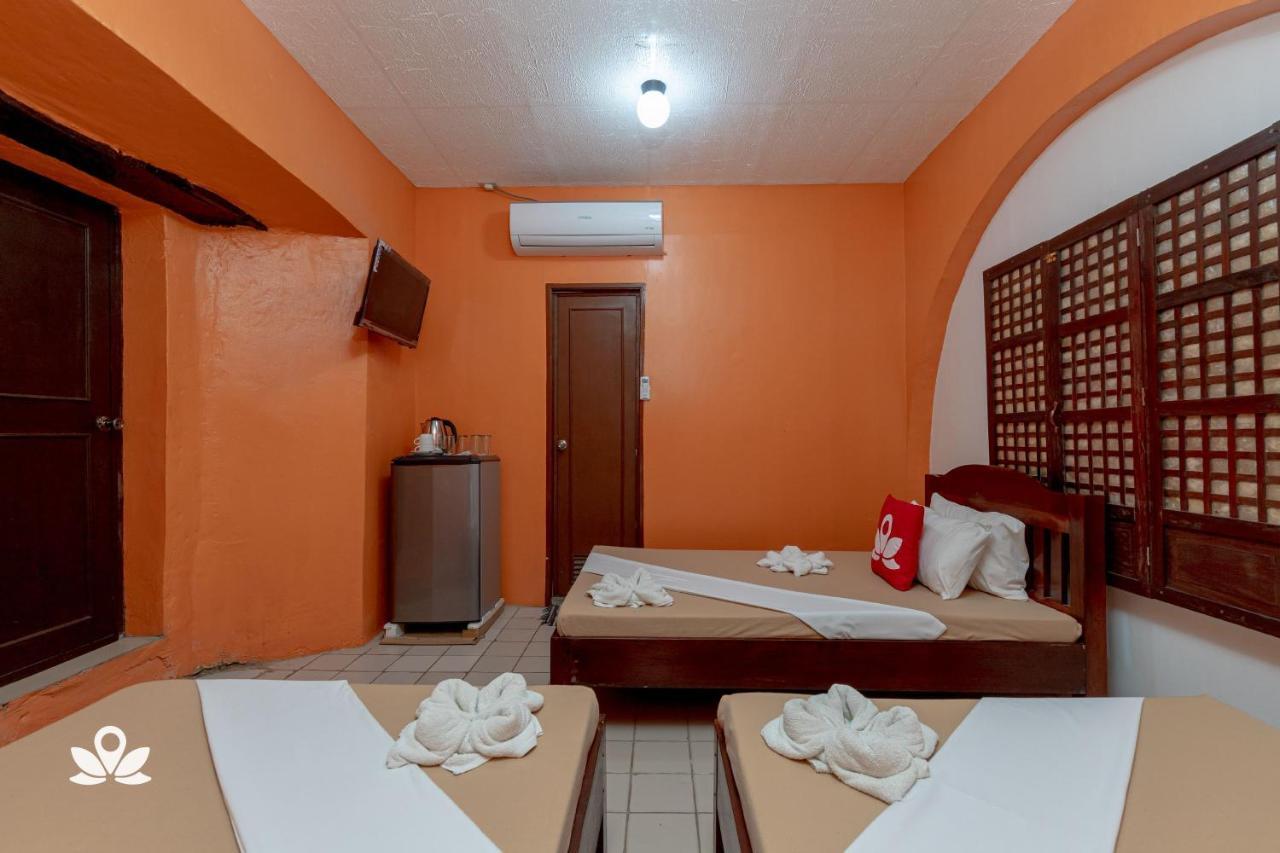 Zen Rooms Calle Crisologo Βιγκάν Εξωτερικό φωτογραφία